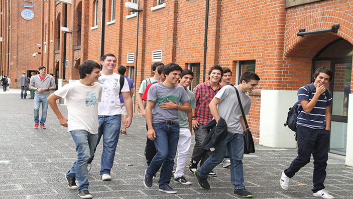 uni_gallery/27521b04-f6c1-4f28-bde4-43c89c723e78.jpg
