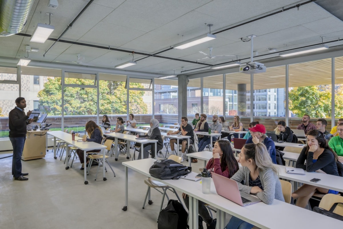 uni_gallery/44439726-7ecc-460d-a883-2c1ca0d54067.jpg